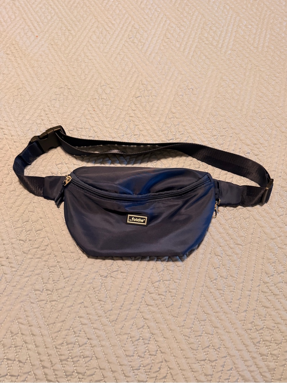 The Foldie Cross Body or Fanny pack Blue like new - Picture 2 of 5